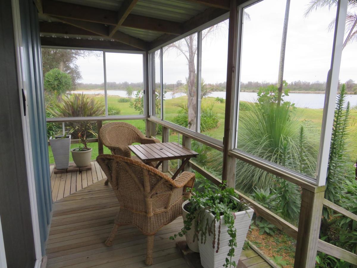 Lakes Entrance Waterfront Cottages With King Beds 외부 사진